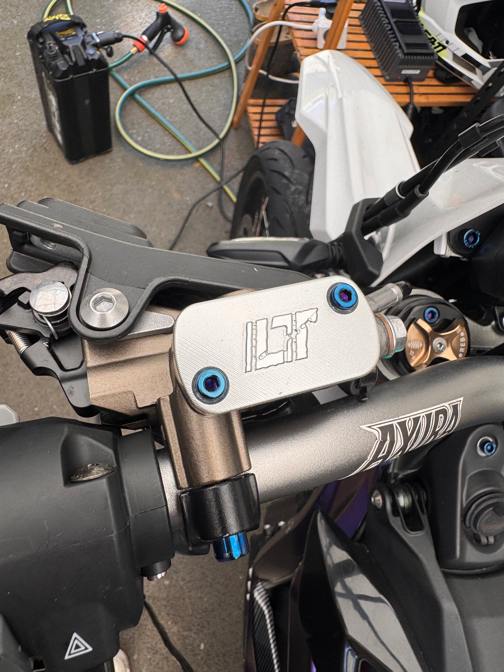 CNC Ultra Bee Brake Reservoir Caps